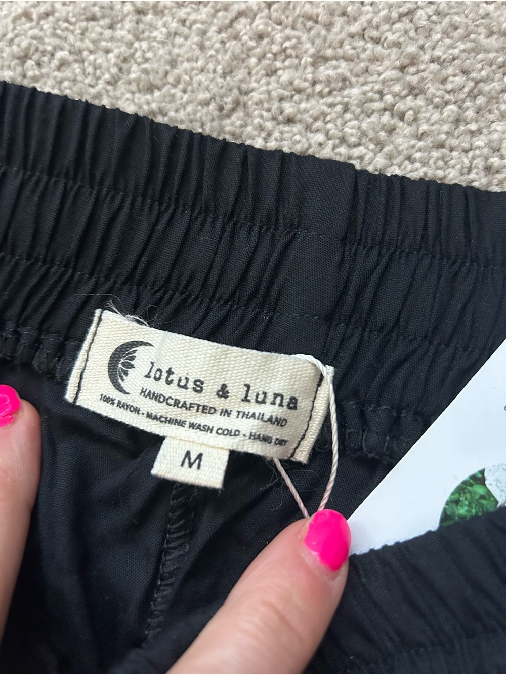 Women's Black Elastic-Waist Drawstring Jogger Pants - Picture 4 of 4